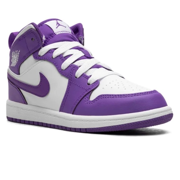 Jordan Other - Air Jodan Size 6.5 Kids, Also fits Size 7 in women